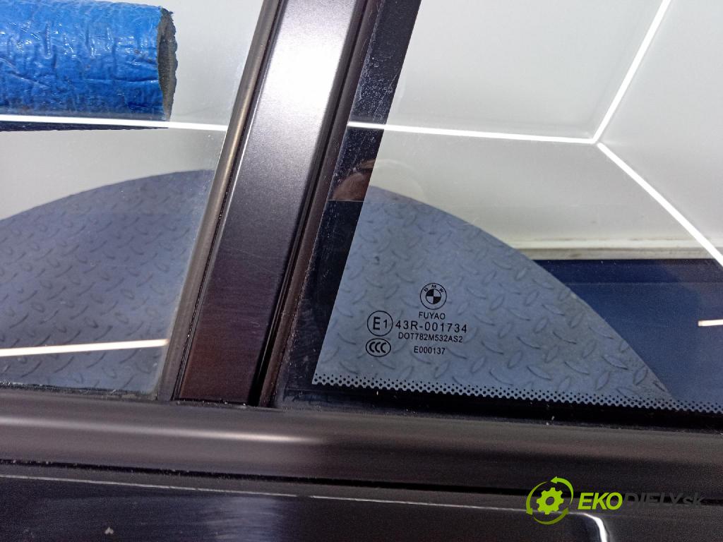 Bmw Seria 1 2014 dvere zad Vľavo: