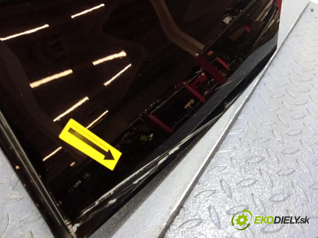 Bmw Seria 1 2014 dvere zad Vľavo: