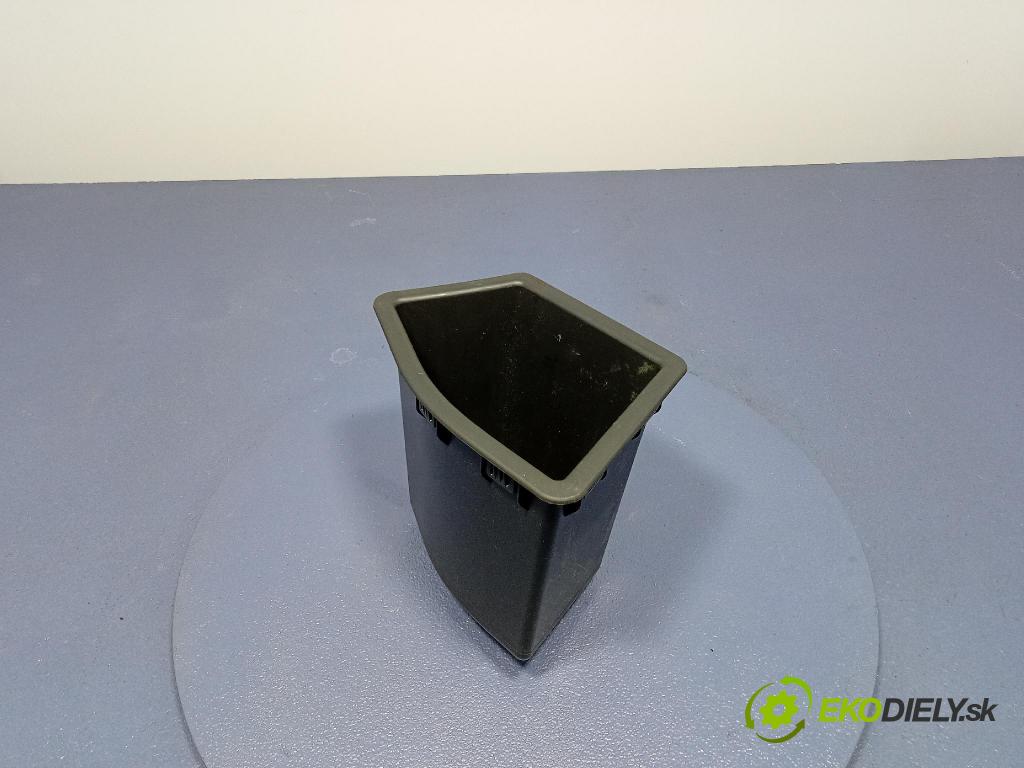 Bmw Seria 1 2014 Čalounictví: kufra: 7249620