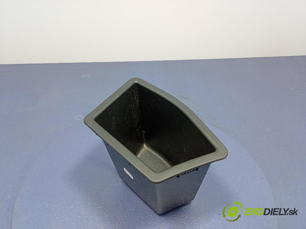 Bmw Seria 1 2014 Čalounictví: kufra: 7249620