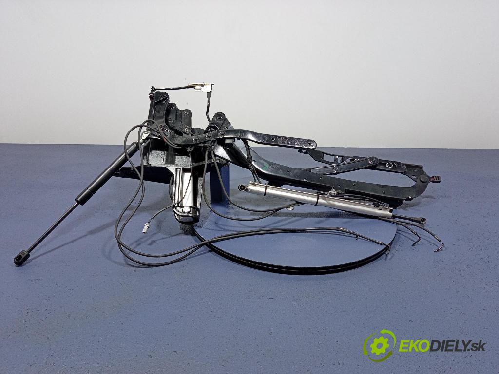 Nissan Micra 2006 strecha E11A402271