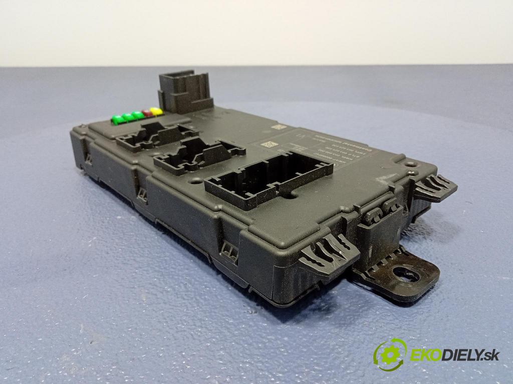 Bmw Seria 1 2014 riadiaca jednotka 9329700