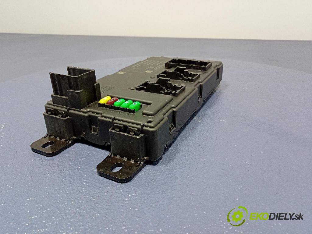 Bmw Seria 1 2014 riadiaca jednotka 9329700