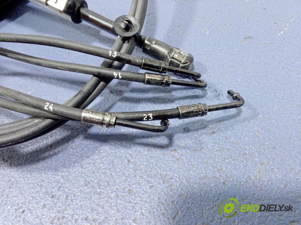 Nissan Micra 2006 strecha E11A402272