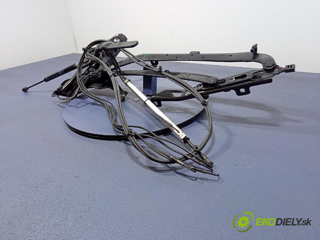 Nissan Micra 2006 strecha E11A402272