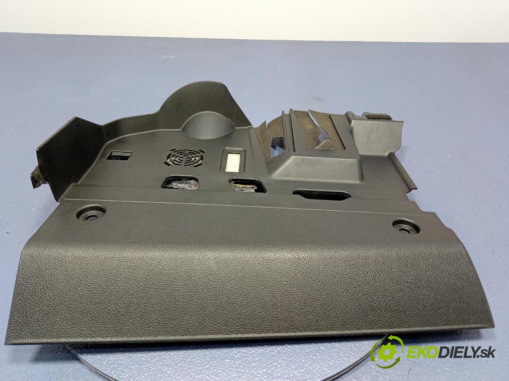 Bmw Seria 1 2014 kryt Plast: Interiéry: 9236595