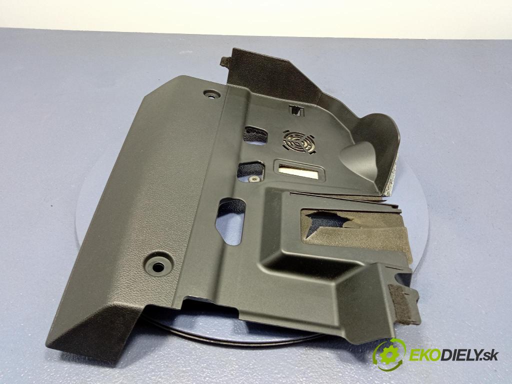 Bmw Seria 1 2014 kryt Plast: Interiéry: 9236595