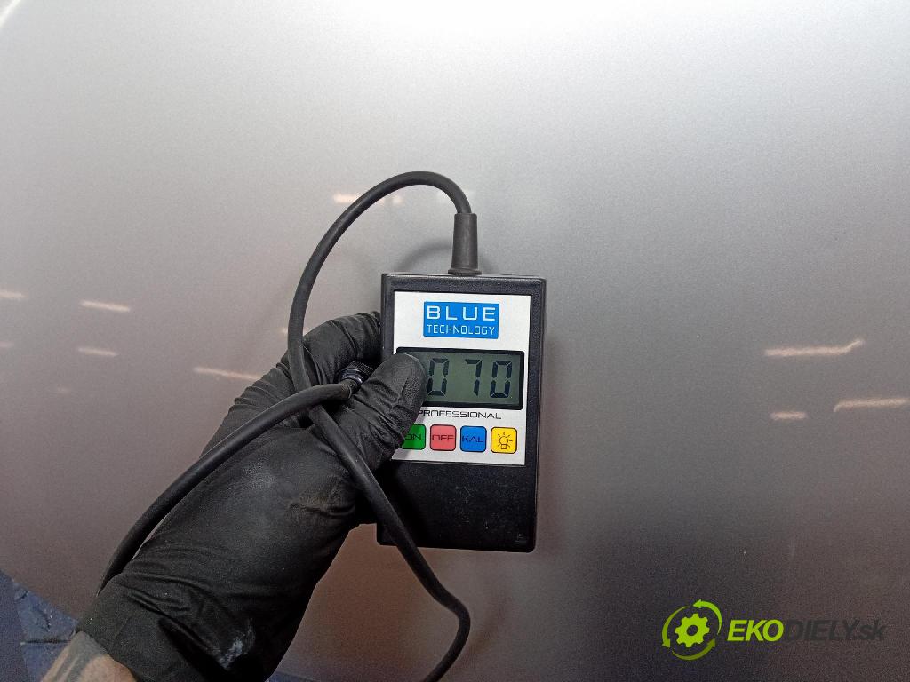 Opel Vectra 2006 kapota přední: