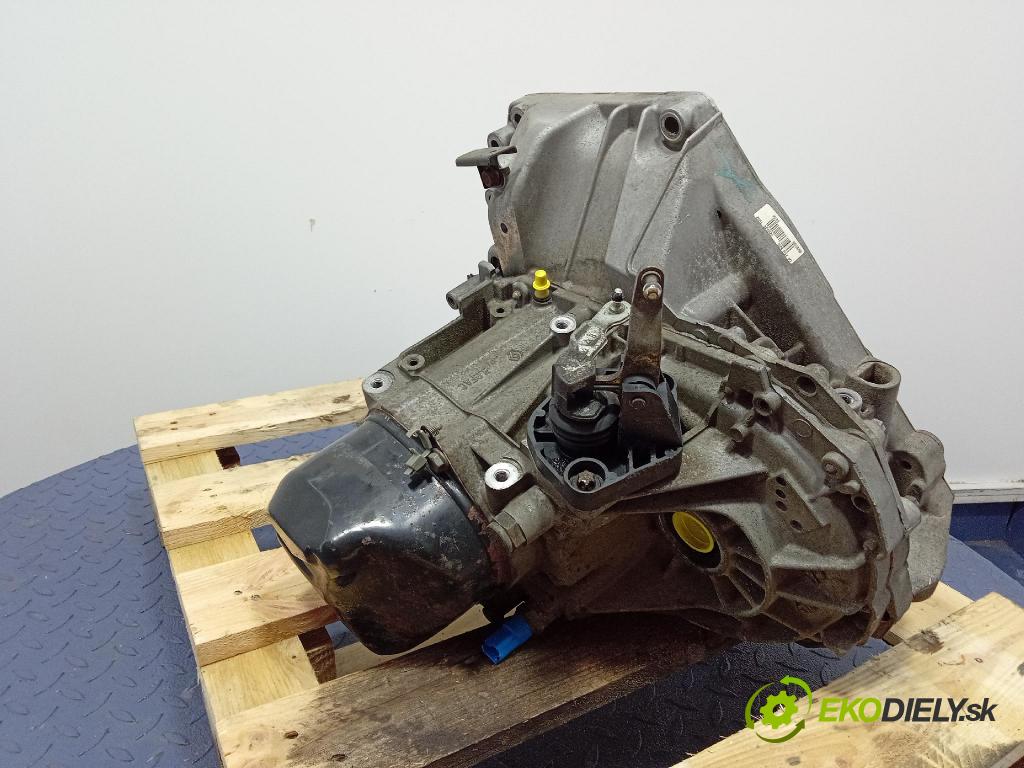 Nissan Micra 2006 převodovka Ozubené kola: Manualna CEJXGS2G