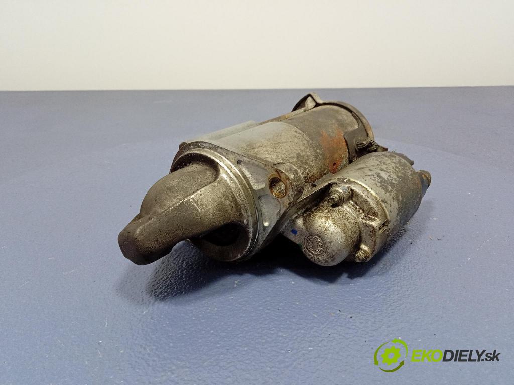 Opel Zafira 2011 štartér