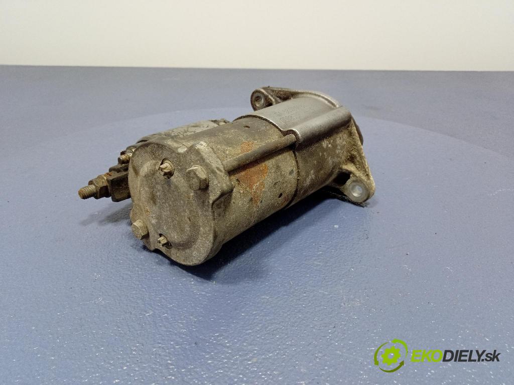 Opel Zafira 2011 štartér