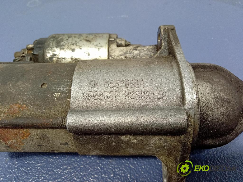 Opel Zafira 2011 štartér