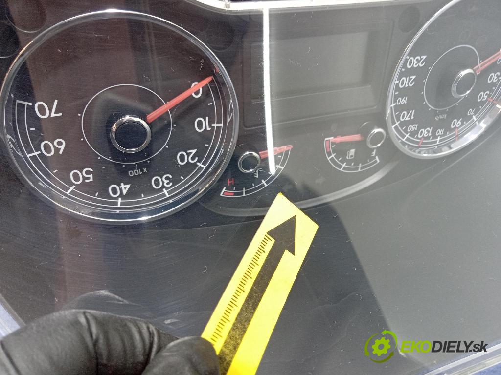 Fiat Punto 2008 Přístrojová deska 51828071