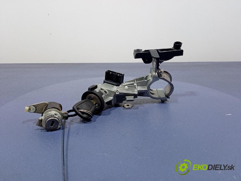 Fiat Punto 2008 Spínač zapaľovania: 51813197