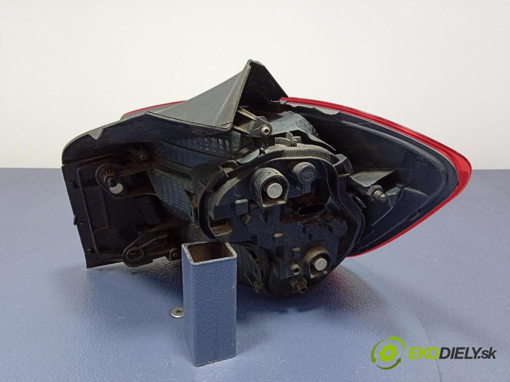 Bmw Seria 1 2014 svetlo / reflektor zad ľavá Vonkajsia: 7270095