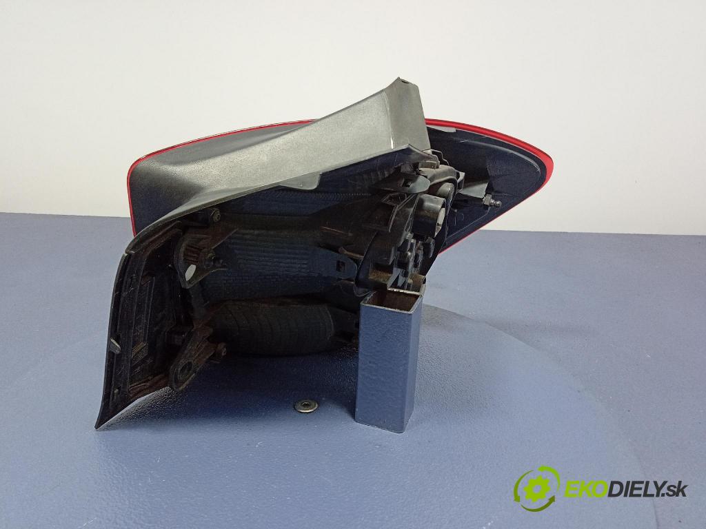 Bmw Seria 1 2014 svetlo / reflektor zad ľavá Vonkajsia: 7270095