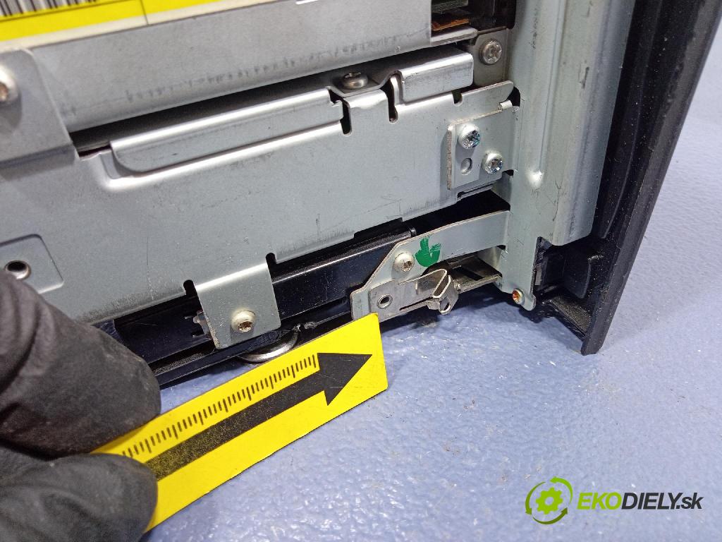 Ford Mondeo 2004 Radio I Navigace: 3S7T10E889AE