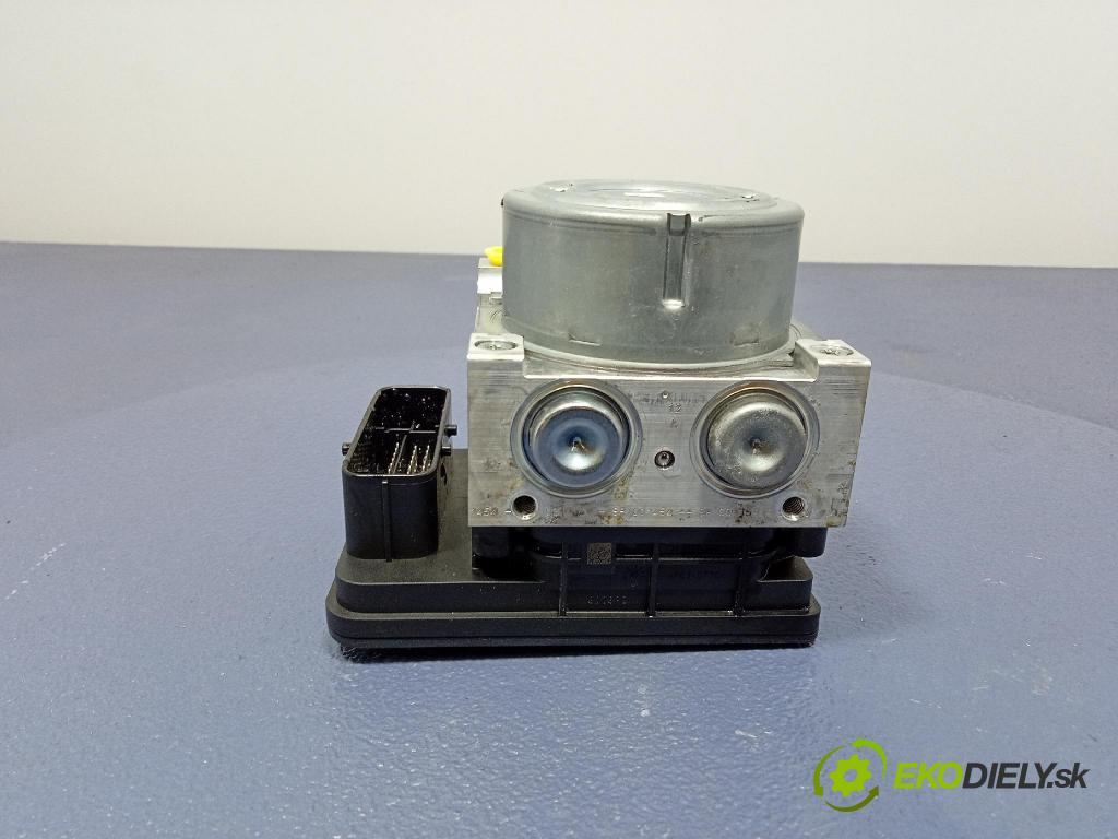 Bmw Seria 1 2014 čerpadlo ABS x 6868638