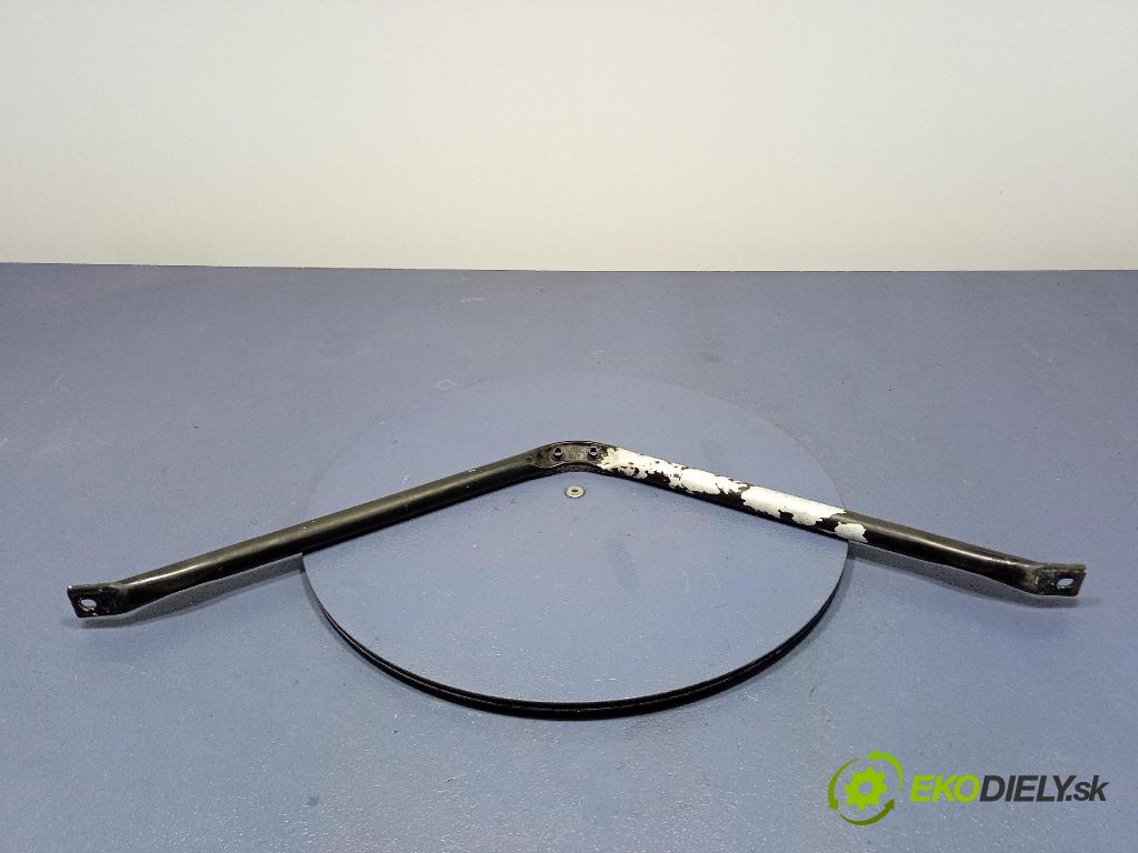 Bmw Seria 1 2014 výstuha Predné: / pas predný 7245789