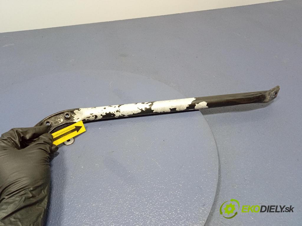 Bmw Seria 1 2014 výstuha Predné: / pas predný 7245789