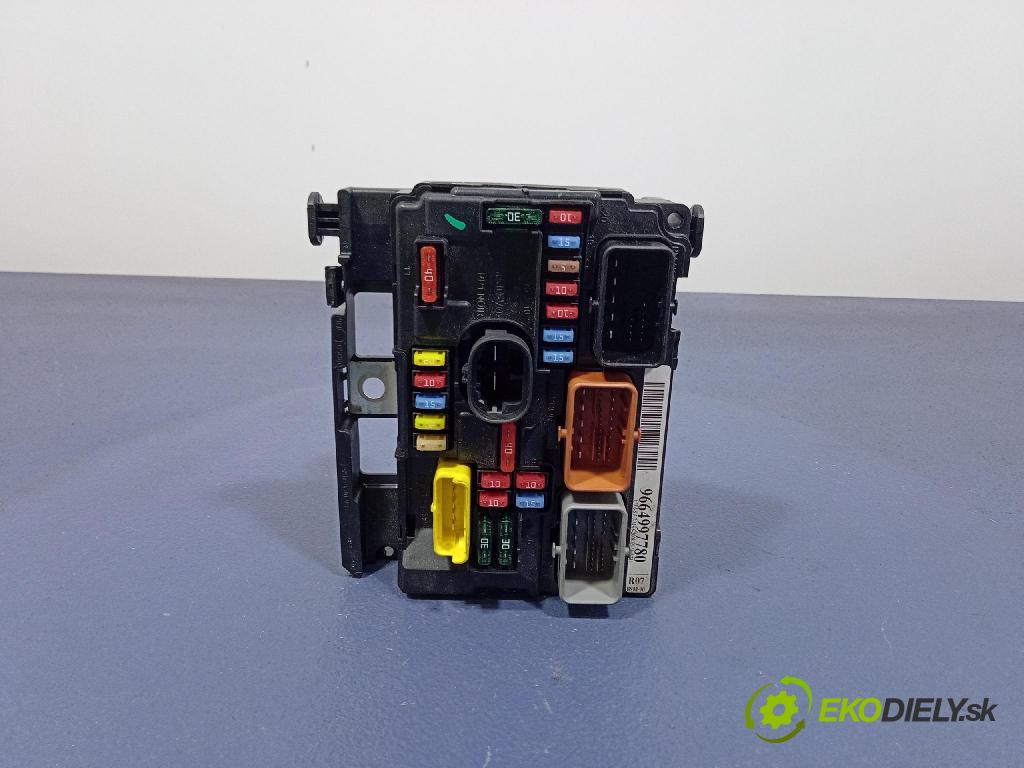 Peugeot 207 2008 skříňka Pojistky 9664997780