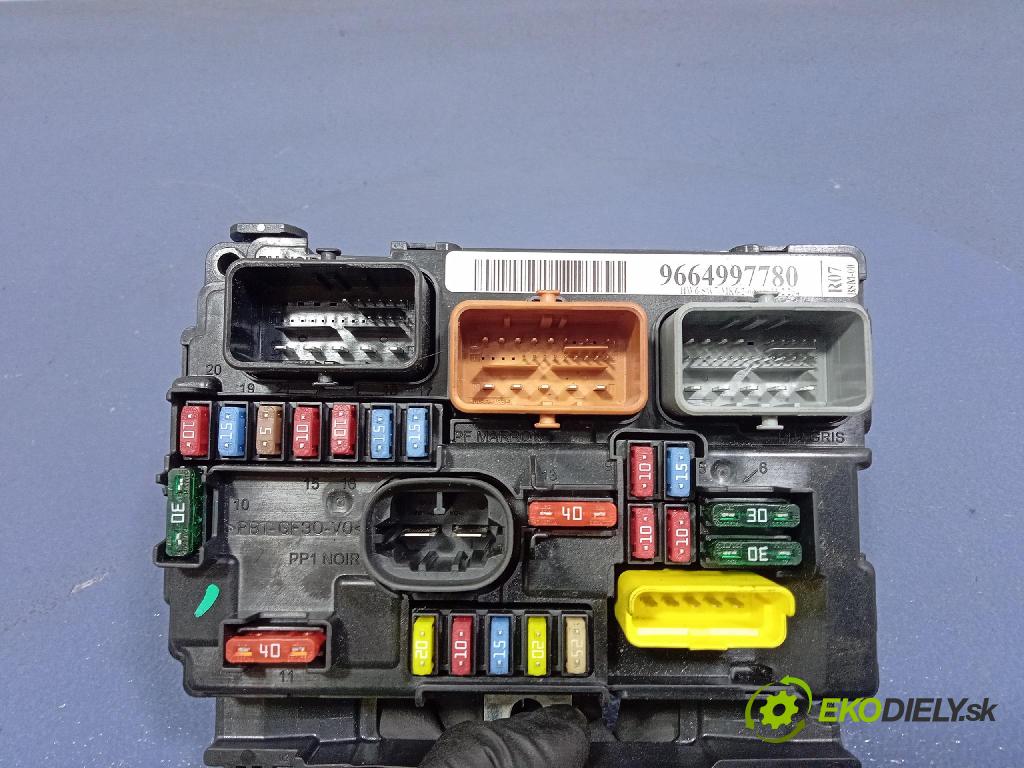 Peugeot 207 2008 skříňka Pojistky 9664997780