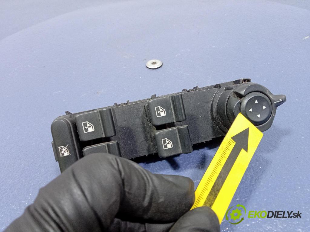 Alfa romeo 159 2006 prepínač Okná: 