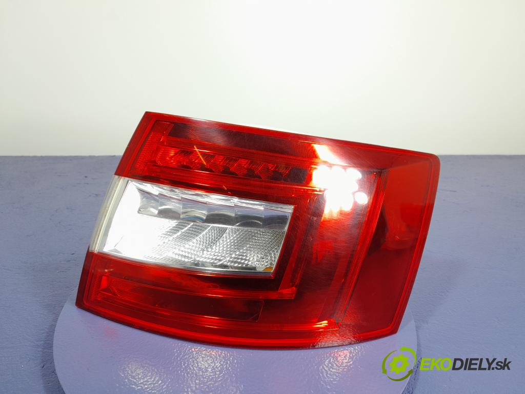 Skoda Octavia 2017 svetlo / reflektor zad Prava: Vonkajsia: 01