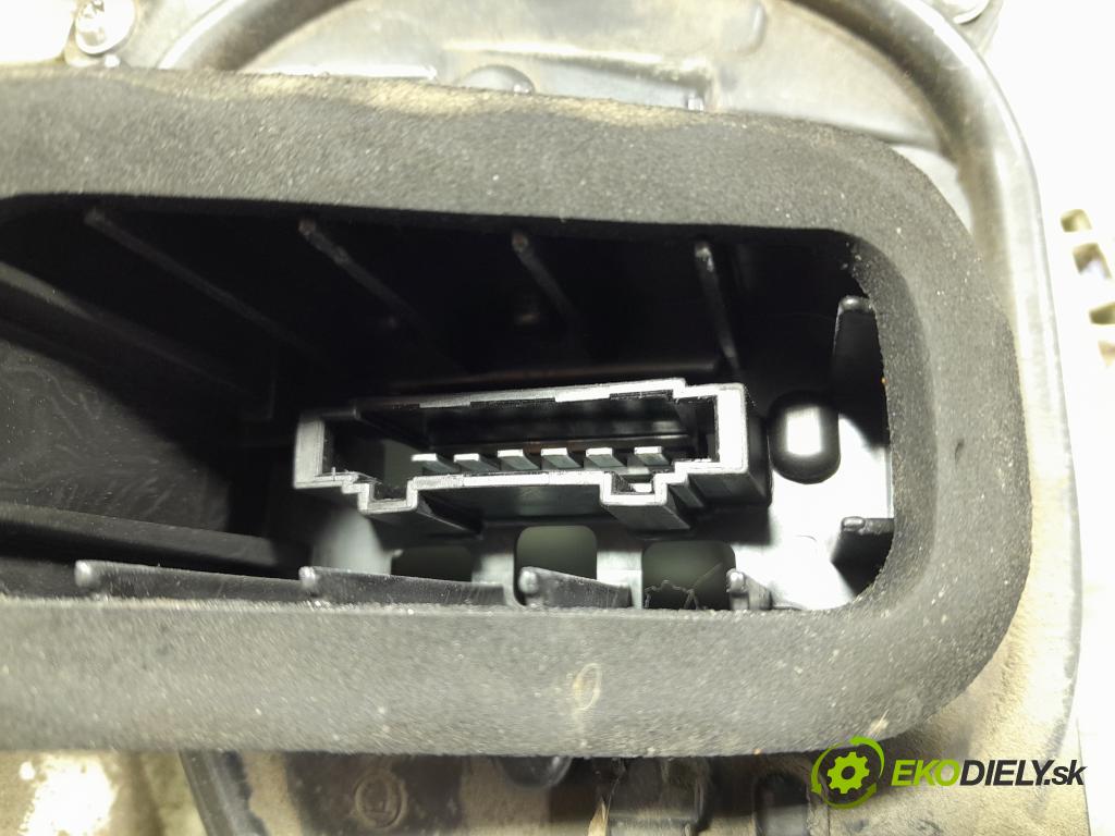 Skoda Octavia 2017 svetlo / reflektor zad Prava: Vonkajsia: 01