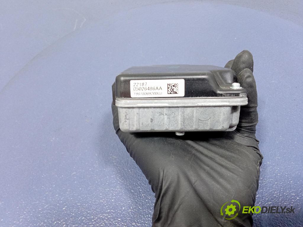 Jeep Grand Cherokee 2020 střídač: 05026486AA