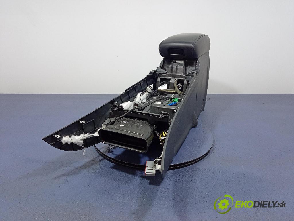 Jeep Grand Cherokee 2020 tunel Stredný: C02100009BL