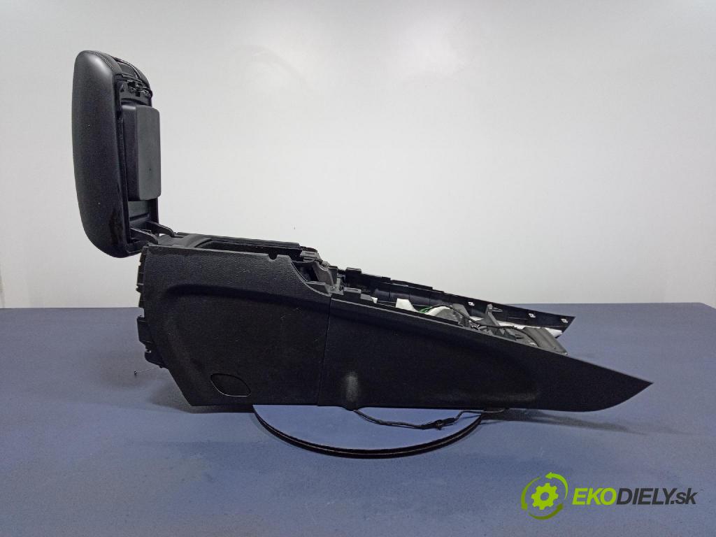 Jeep Grand Cherokee 2020 tunel Stredný: C02100009BL