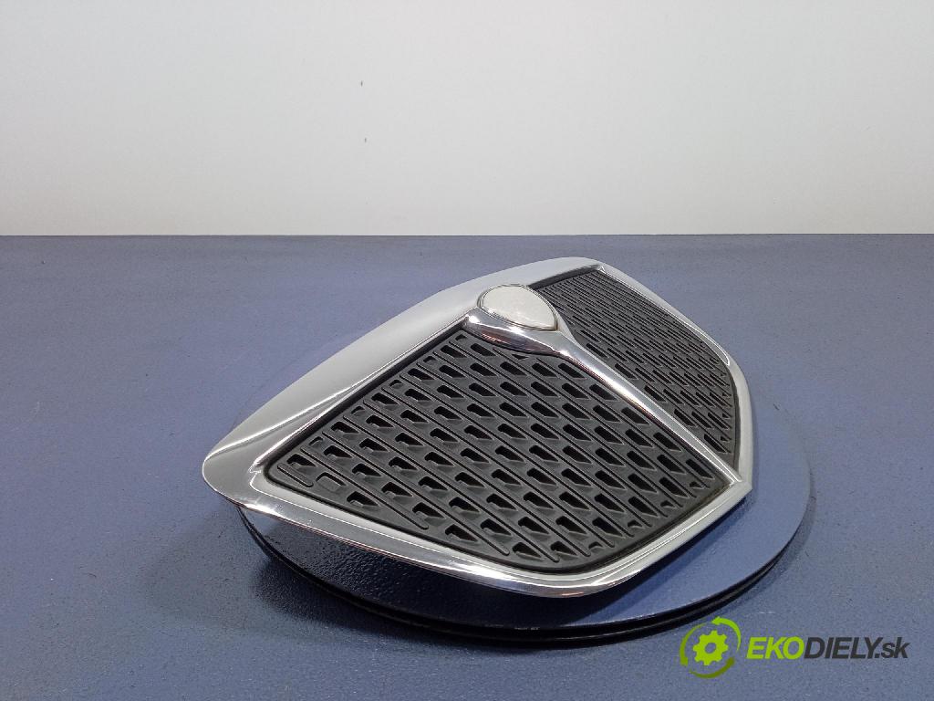 Lancia Ypsilon 2007 miežka / Gril: 735428201