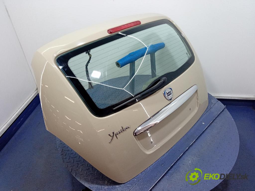 Lancia Ypsilon 2007 zadna dveře kufra: kufra: