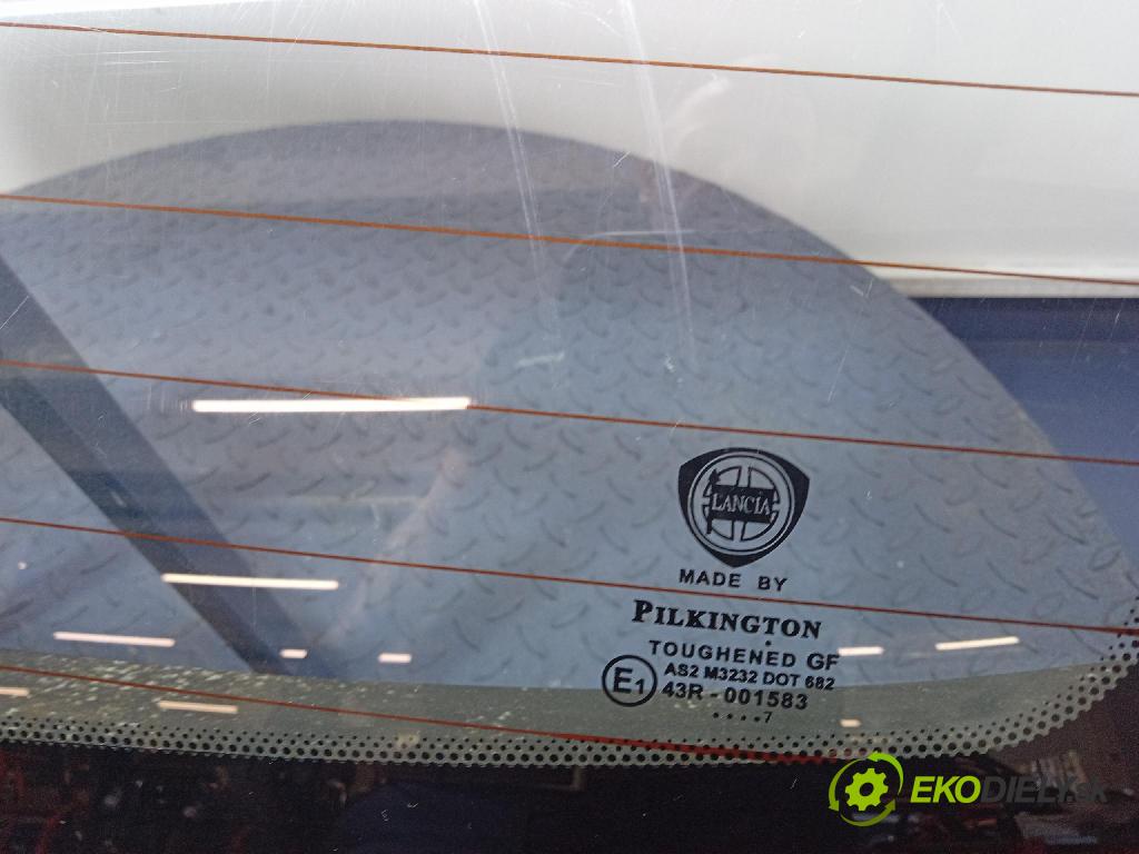 Lancia Ypsilon 2007 zadna dveře kufra: kufra: