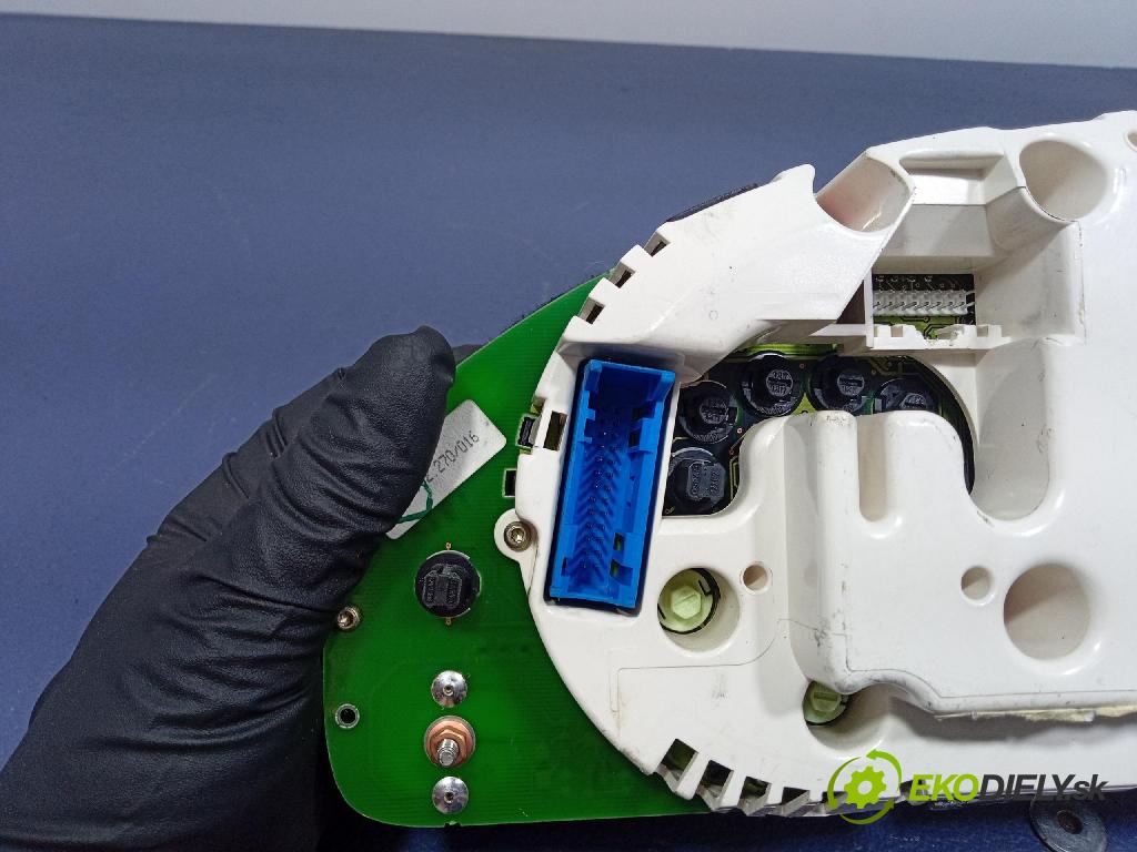 Audi A4 1997 prístrojovka/ budíky 8D0919034F