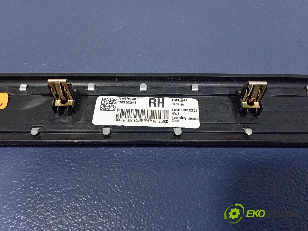 Jeep Grand Cherokee 2020 lišta Dekoratívne: Prah: 1NC80DX9AB