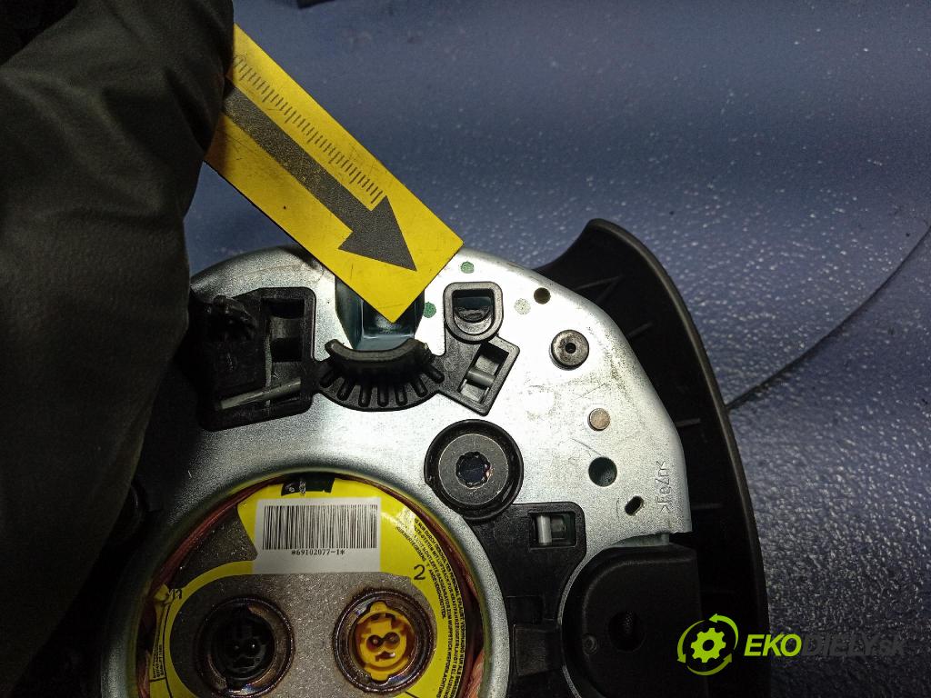 Jeep Grand Cherokee 2020 Airbag: Řidiči: x 6MG521X9AC