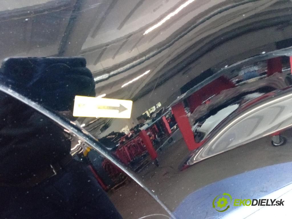 Jeep Grand Cherokee 2020 dveře Zad: prave