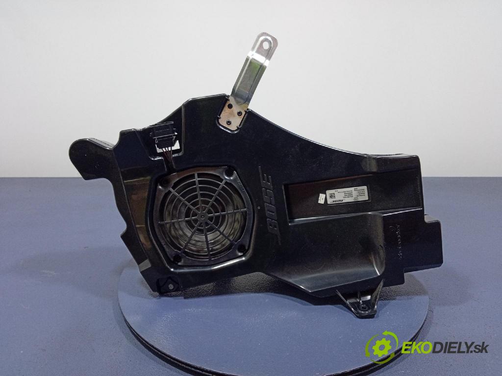 Audi A3 2007 Reproduktor / Subwoofer: 8P4035382C