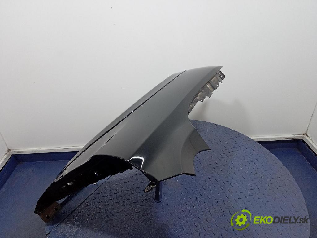 Jeep Grand Cherokee 2020 blatník Predné Vľavo: