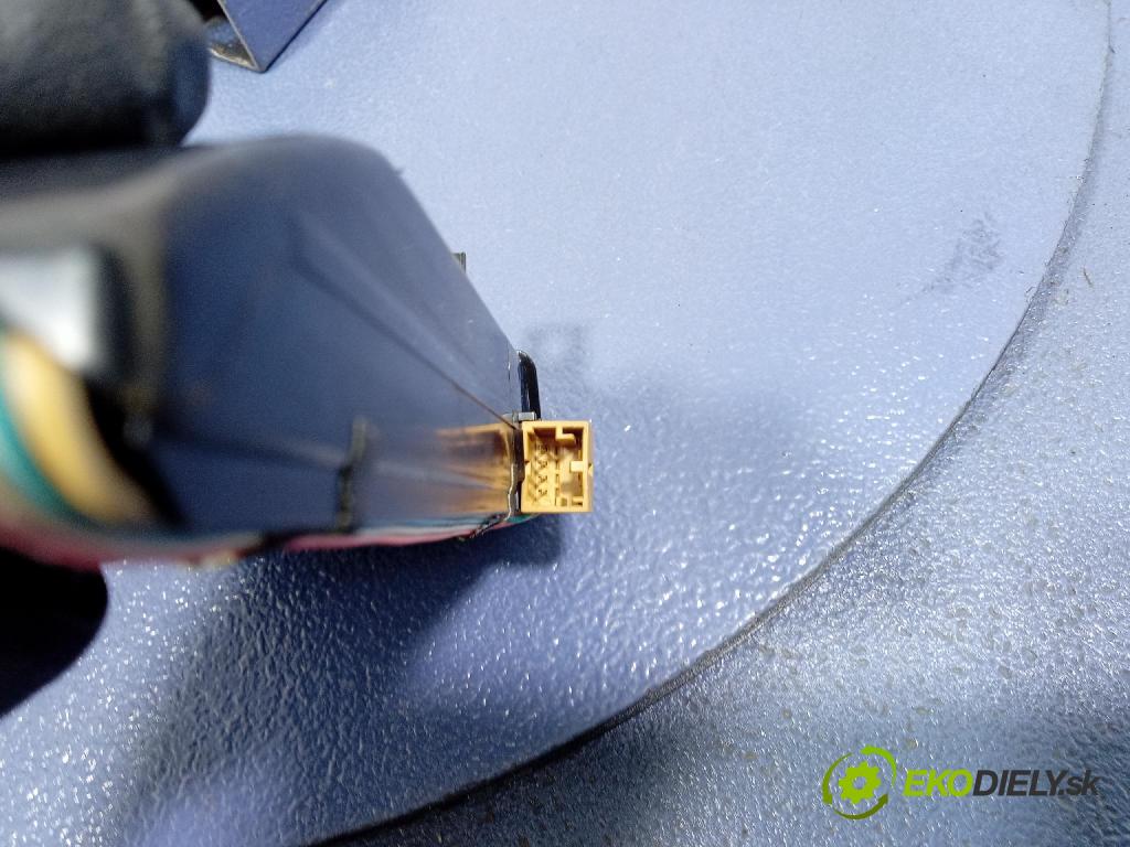 Vw Passat 2006 prepínač 3C0035151C