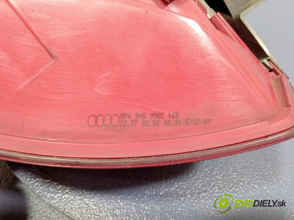 Audi A3 2007 svetlo / reflektor zad Prava: Vonkajsia: 8P4945096C