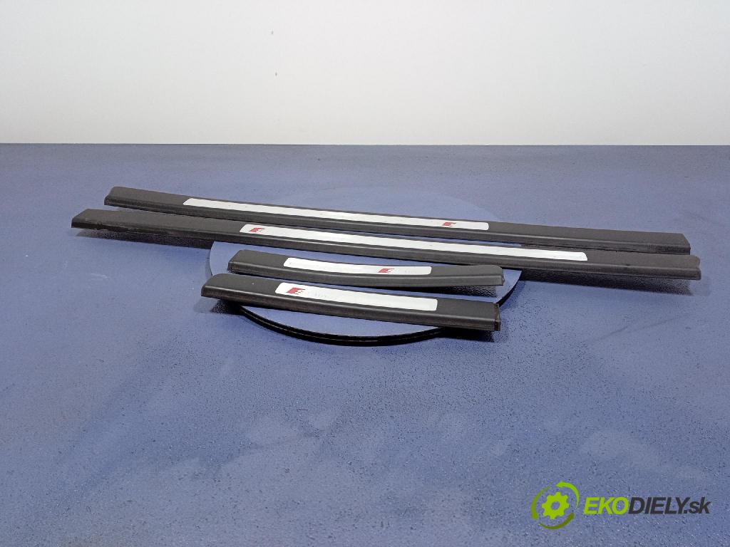 Audi A3 2007 lišta Práh: 8P4853491F