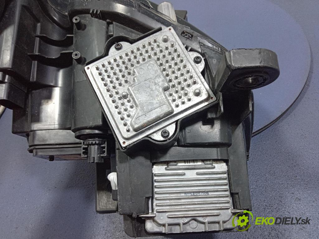 Jeep Grand Cherokee 2020 Reflektor: Vľavo: 6828923YAE