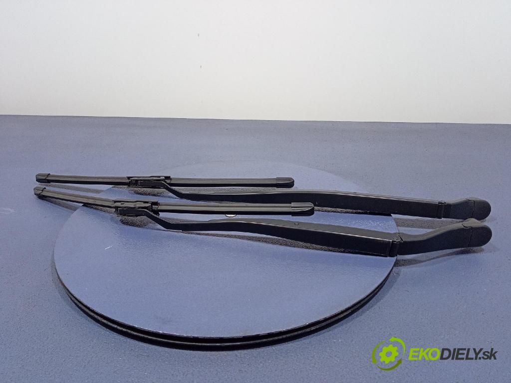 Jeep Grand Cherokee 2020 Rameno: Stierače: Predné