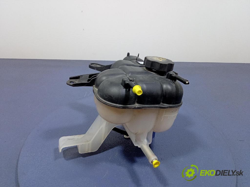 Jeep Grand Cherokee 2020 nádržka Kompenzačné: LTAM2035