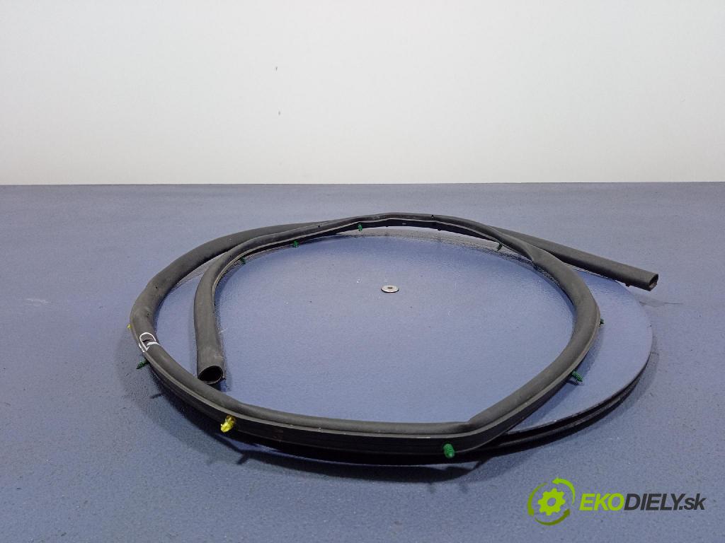 Jeep Grand Cherokee 2020 Těsnění: masky: