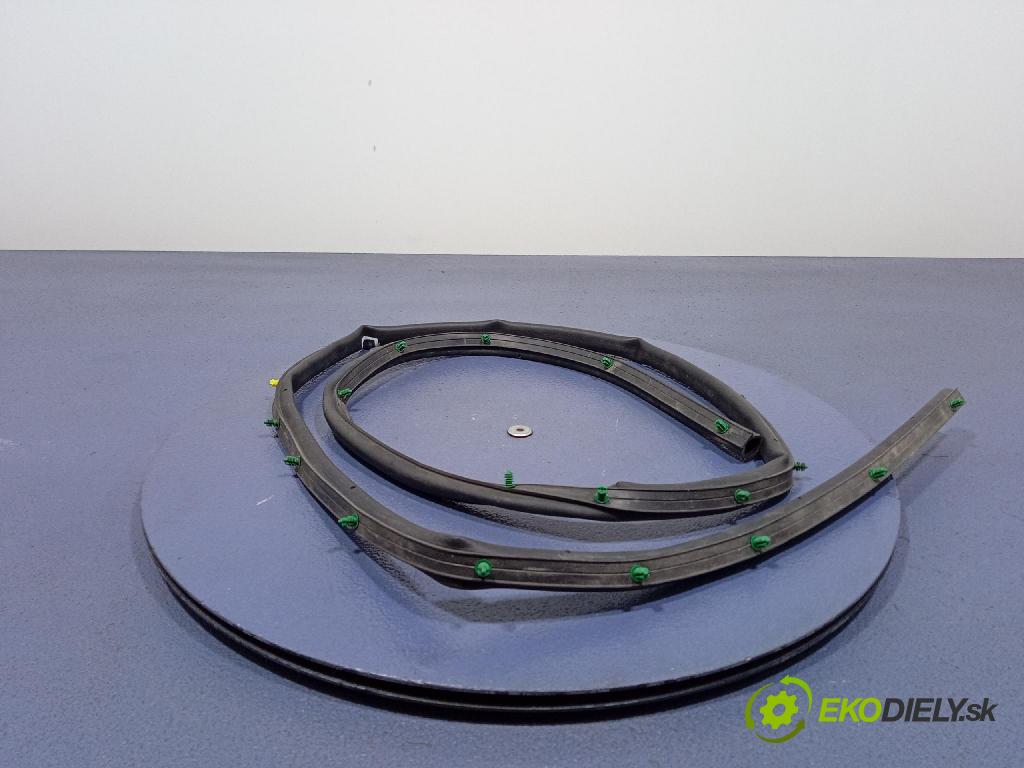 Jeep Grand Cherokee 2020 Těsnění: masky: