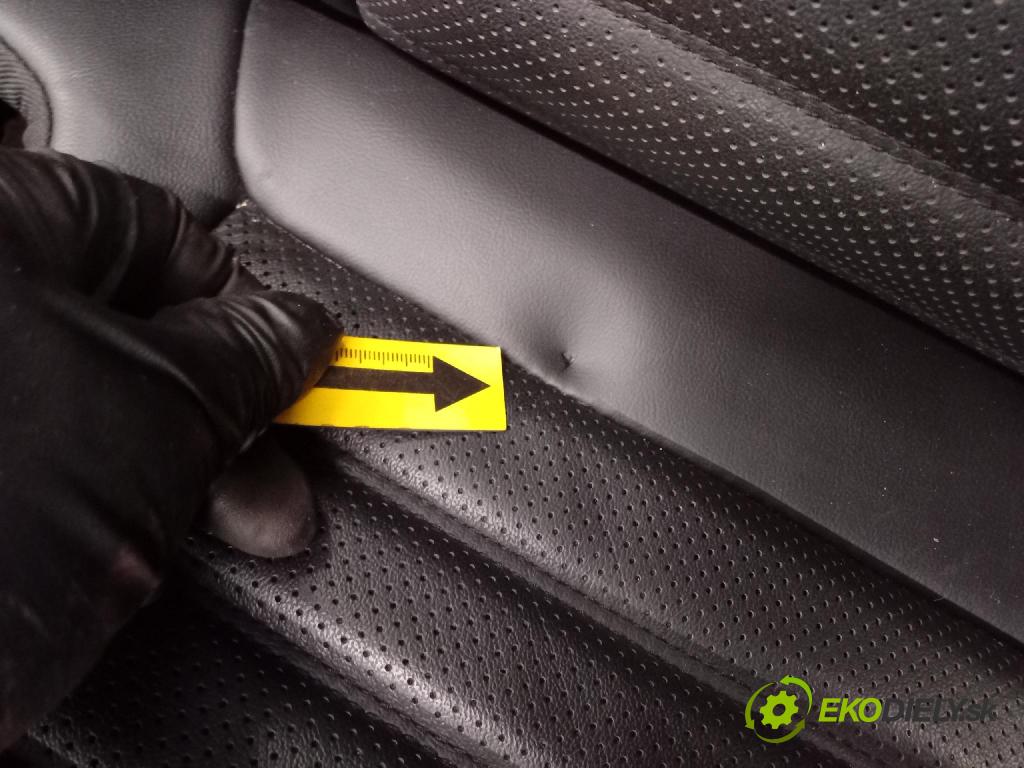 Jeep Grand Cherokee 2020 Sedačka zadný 